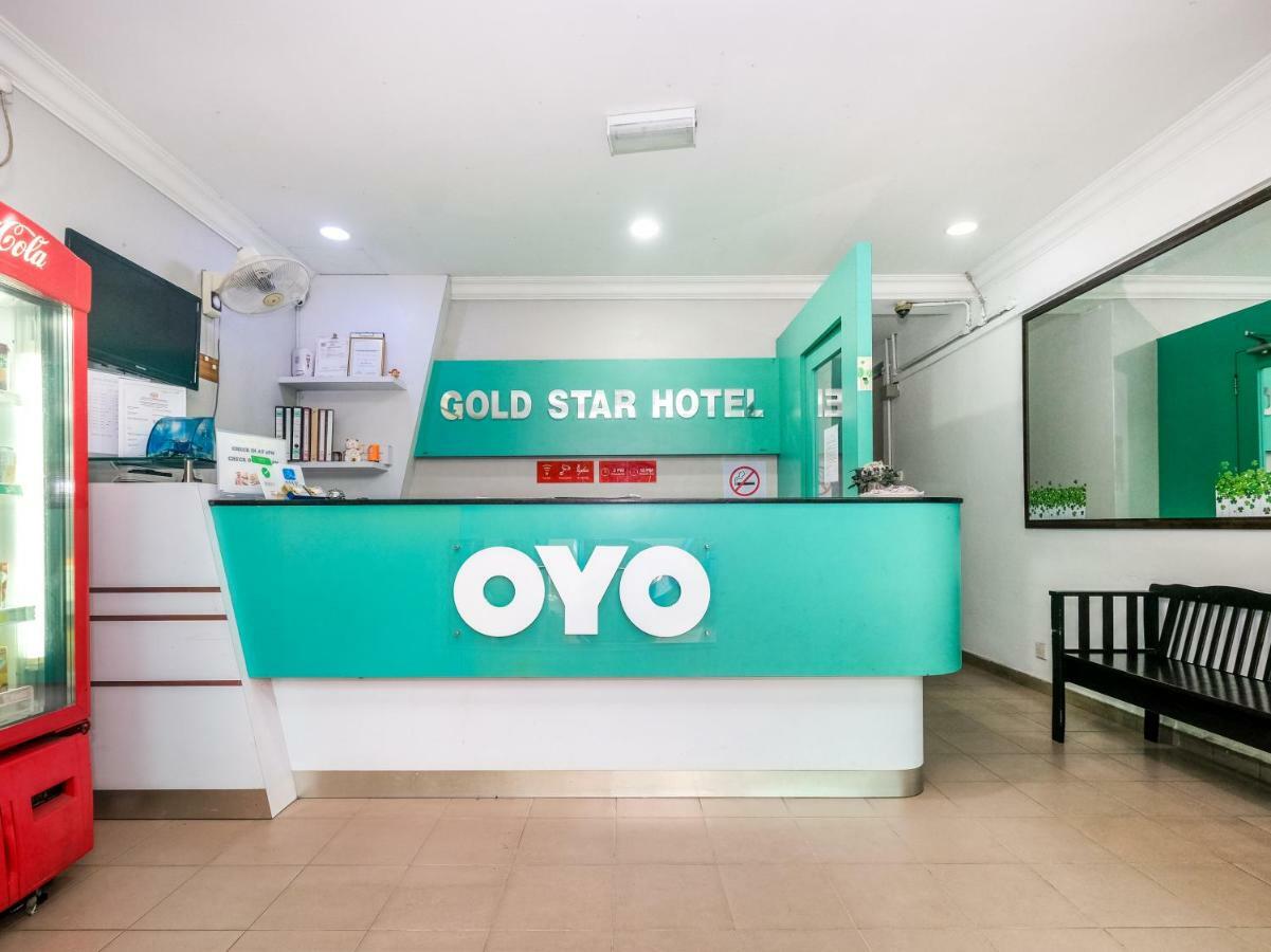 Oyo 850 Gold Star Hotel Chukai Buitenkant foto