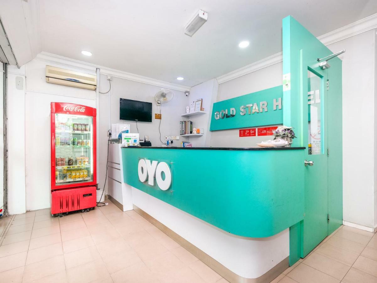 Oyo 850 Gold Star Hotel Chukai Buitenkant foto